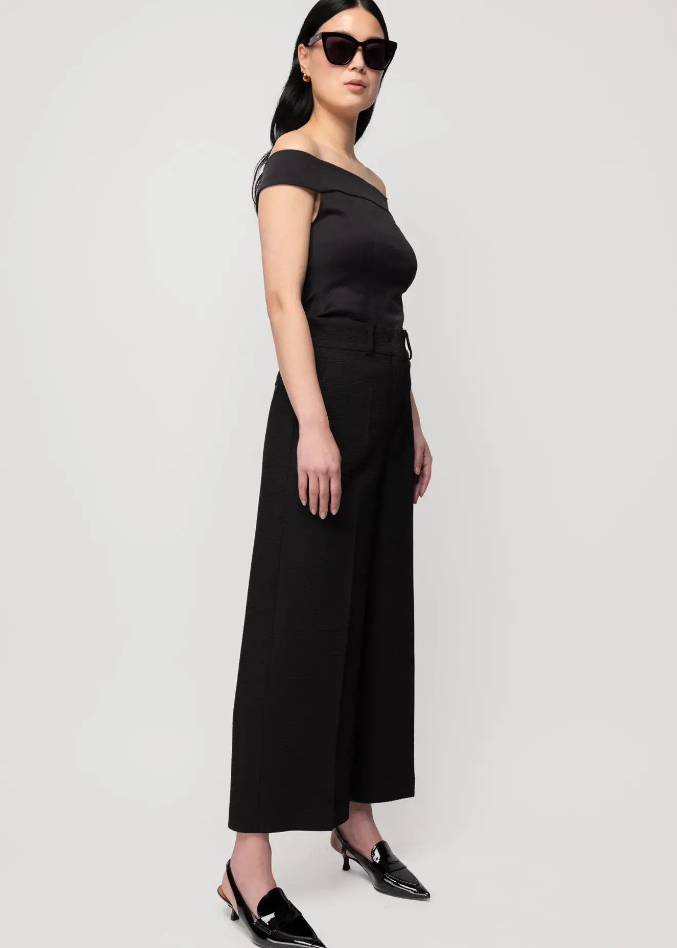 Vanilia Punto Off Shoulder Top Zwart Fashion