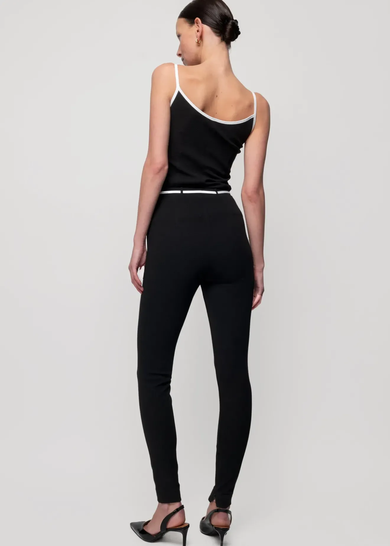 Vanilia Rib Top Met Hartvormige Hals Zwart Sale