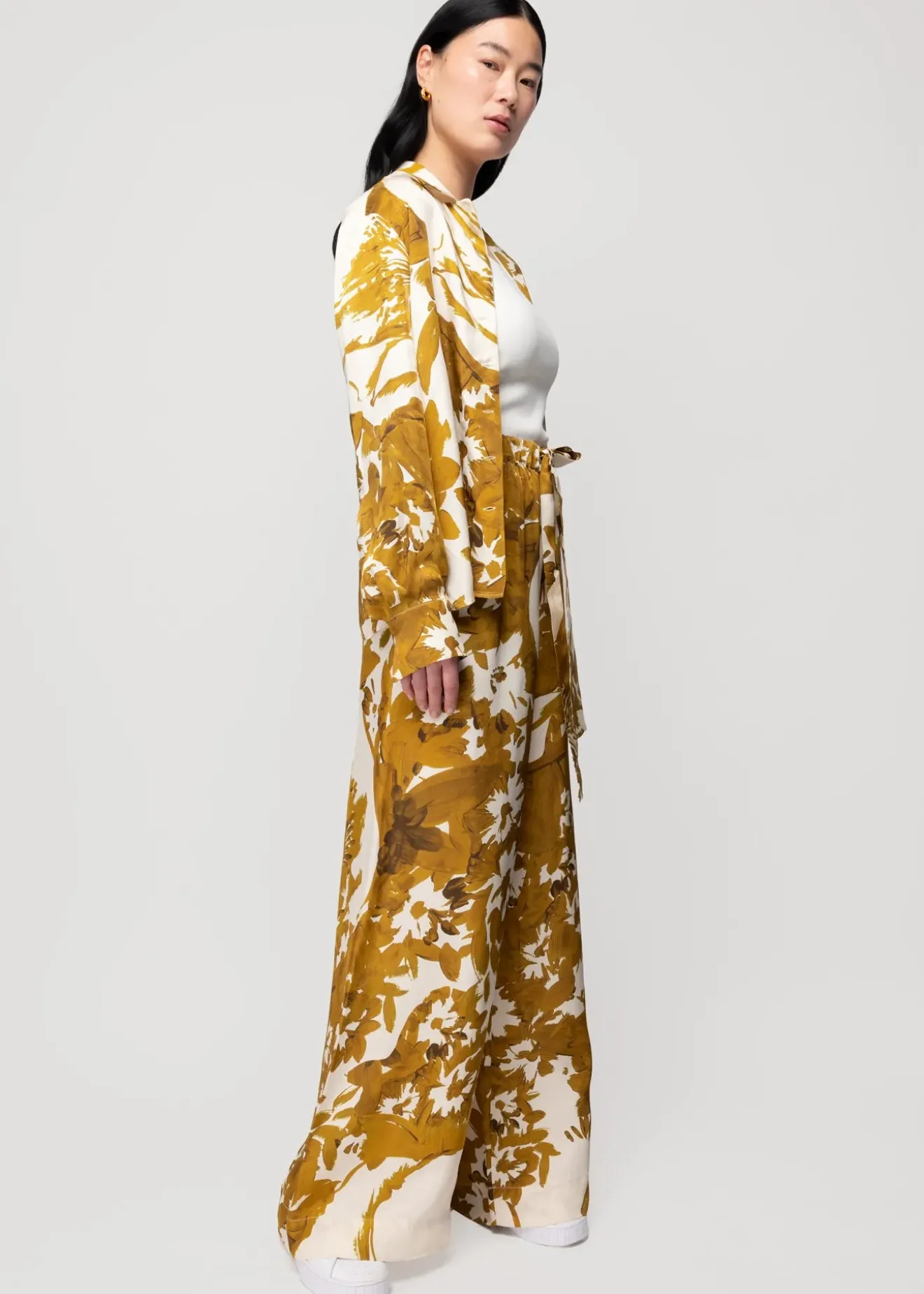 Vanilia Viscose Broek Met Bloemen Golden Ochre / Crema Sale
